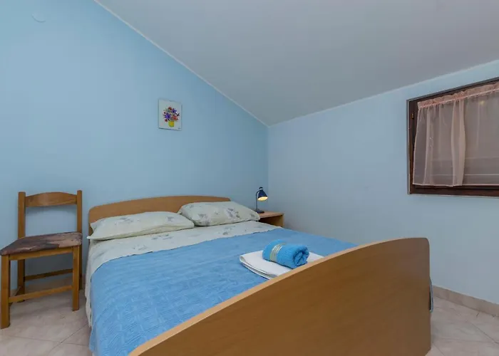 Bozo Biograd Na Moru